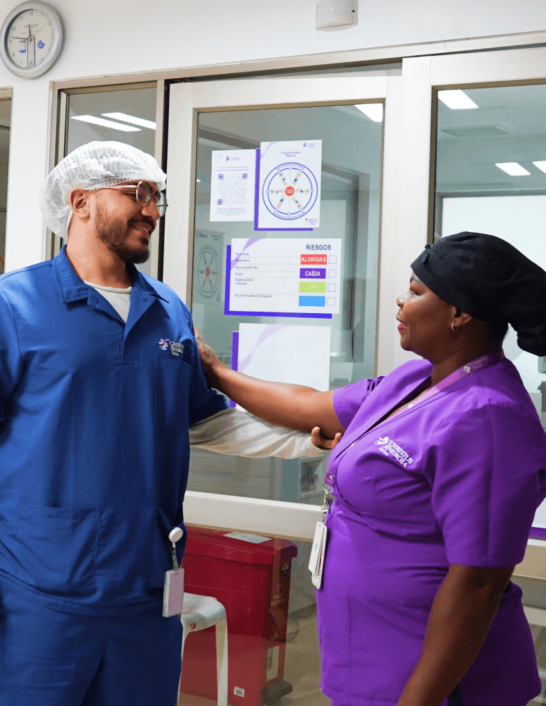 Banner-escritorio-Unidad de Cuidado Intensivo e Intermedio Clínica Farallones.png